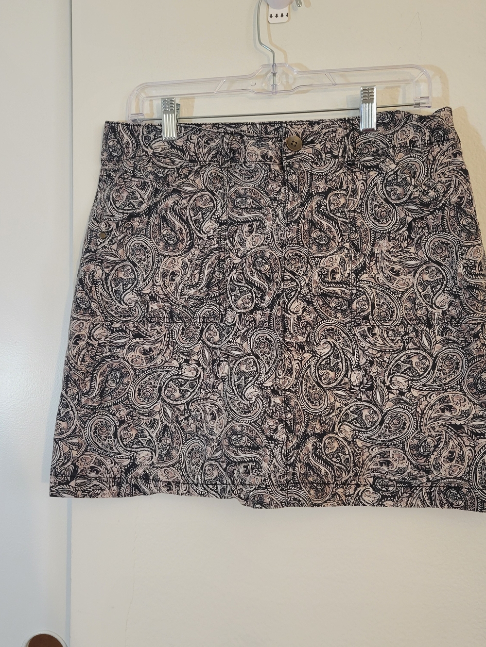 Crof & Barrow Black and Cream Paisley Mini Skort